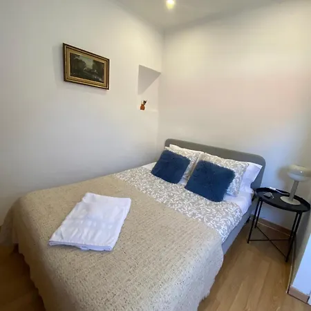 Apartment Cozy In Campo De Ourique Lisbon